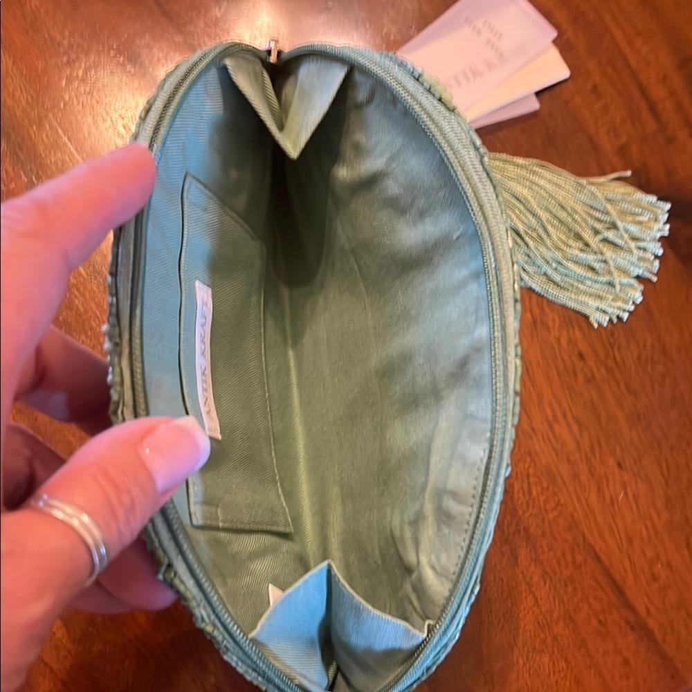 Antik Kraft | Green Beaded Clutch with Tassel - Picture 9 of 12